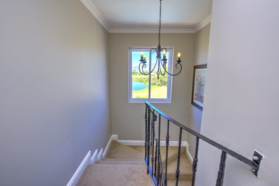 To Let 4 Bedroom Property for Rent in Thesen Islands Western Cape